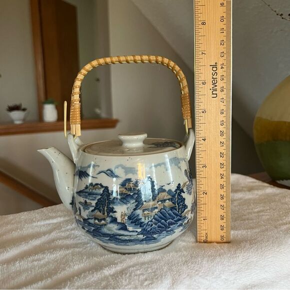 Vintage Asian Teapot Blue Scenery Bamboo Handle Stoneware Unmarked - Picture 8 of 12